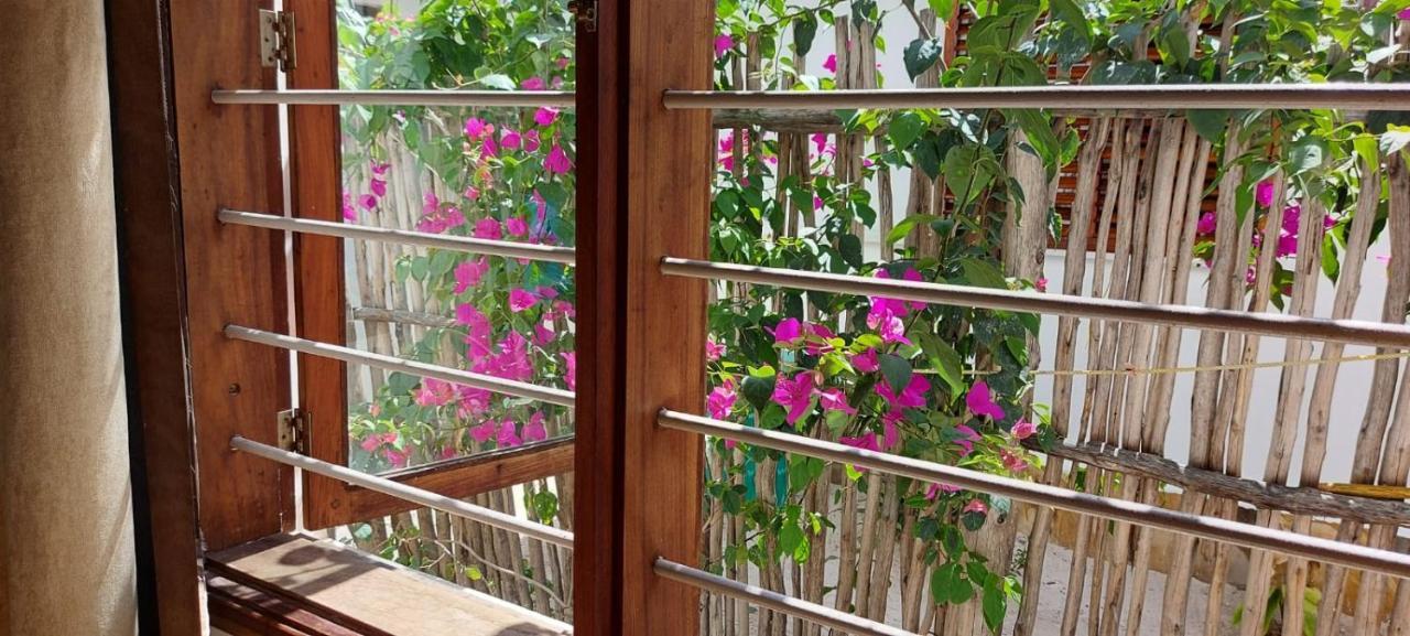 Moyo Apartment Pwani Mchangani Buitenkant foto