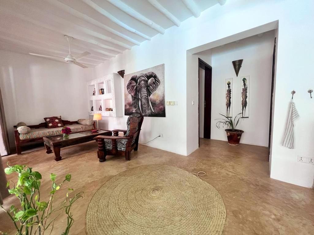 Moyo Apartment Pwani Mchangani Buitenkant foto